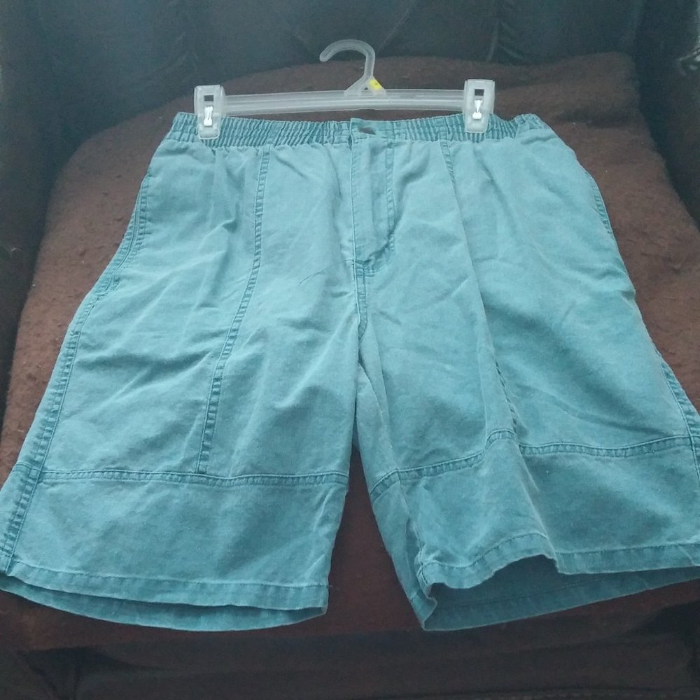 New “PROPERTY” jeans short for men